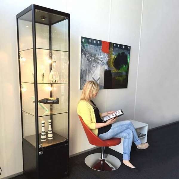 Vitrin vitrinskåp - Showcase Tower Solo glasmonter med underskåp, LED-ljus och lås - svart