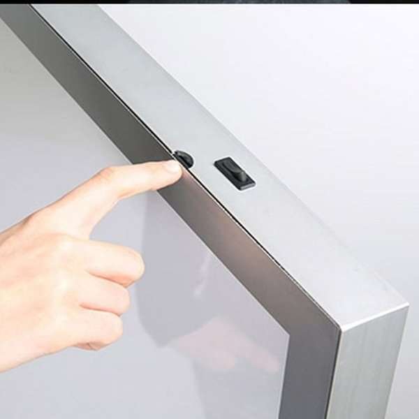 Totem LED display dubbelsidig 59,4 x 168 cm