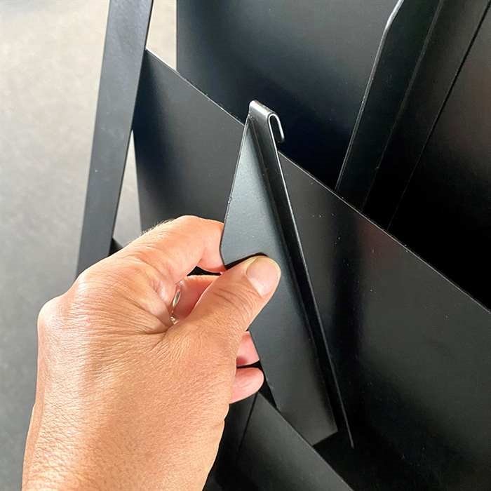 Design Stand broschyrhållare i stål A4/M65 med 6/12 fickor, svart