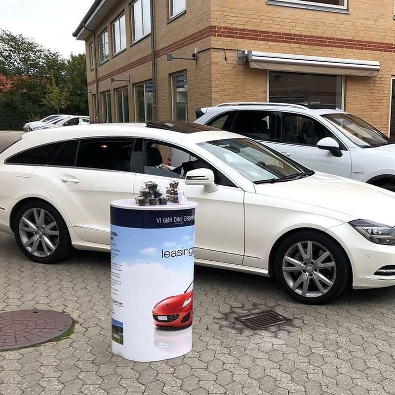 Runt utställningsbord/disk inklusive tryck på PET Stayflat film