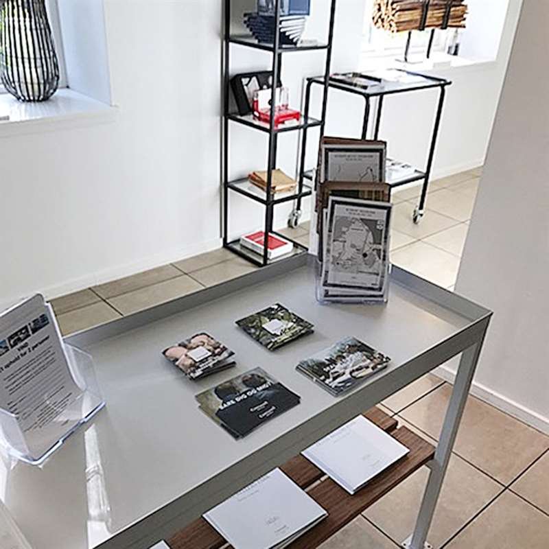 Multi Dispenser, broschyrhållare i akryl, 4 x M65