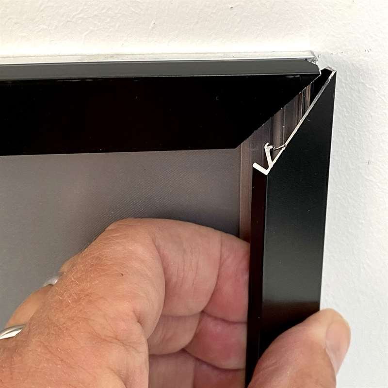 Alu sn&auml;ppramar, svart, platt 20 mm profil, 70 x 100 cm