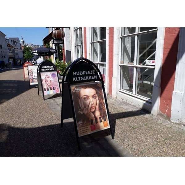 Gotik Classic  Gatupratare 50x70 cm svart