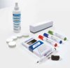 Whiteboardtillbeh&ouml;rsset f&ouml;r glasstavlor: 4 tuschpennor, 5 magneter, 250 ml reng&ouml;ringsspray, 1 tavelsudd #1