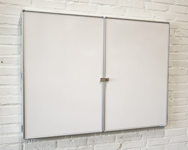 Whiteboard med 2 luckor (5 sidor), kan låsas - 60x90 cm (60x180 cm) - utan låsbeslag