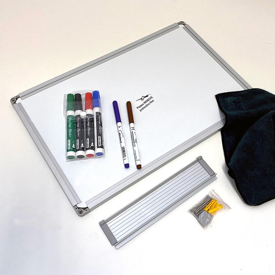 Whiteboard lackerad, 45 x 30 cm, inkl. mikrofiberduk och 6 tuschpennor