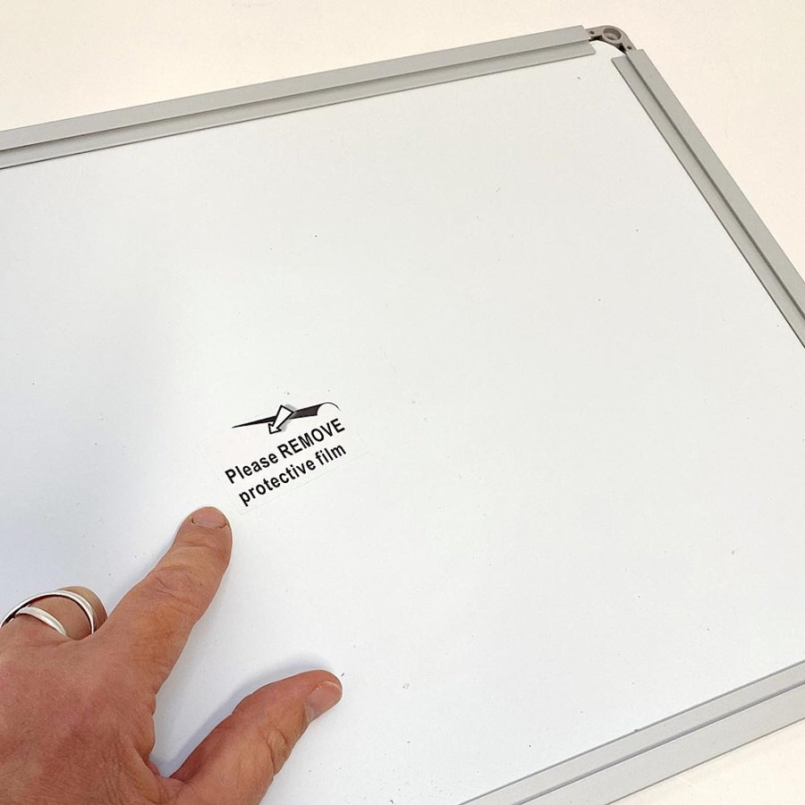 Whiteboard lackerad, 45 x 30 cm, inkl. mikrofiberduk och 6 tuschpennor