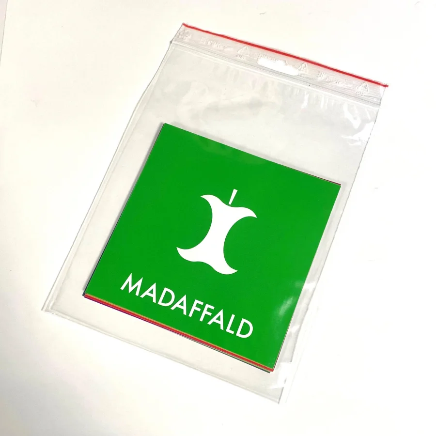 Avfallspiktogram Laminatetiketter med ikoner och dansk text f&ouml;r avfallssortering