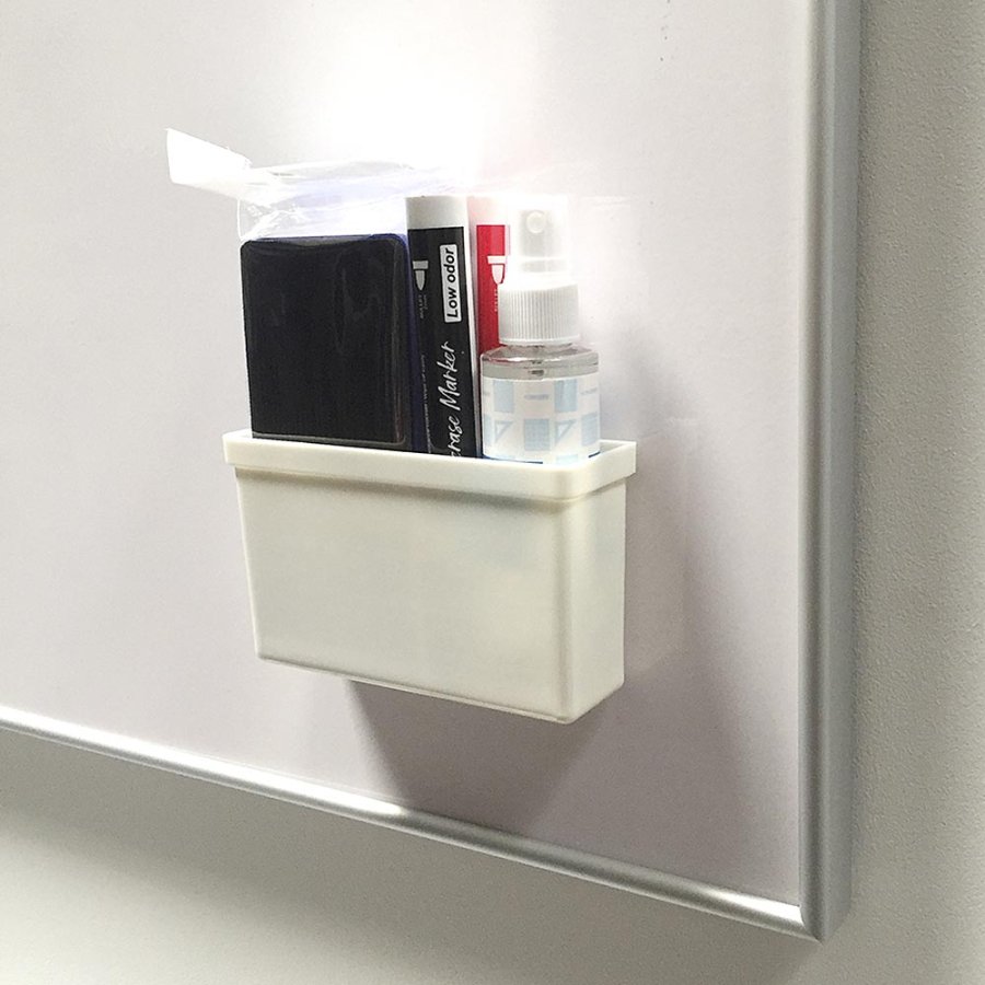 Whiteboard Startkit med h&aring;llare, r&ouml;d/svart whiteboardpenna, reng&ouml;ringssvamp och spray