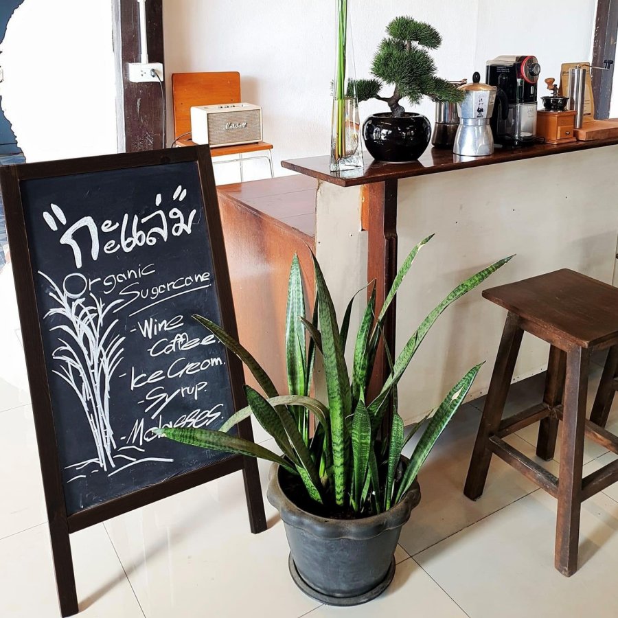 Wooden Griffelst&auml;ll - Gatupratare Griffeltavla 59x78cm svart bets