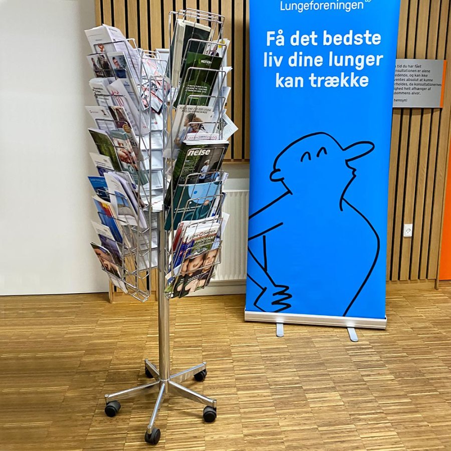 Broschyrkarusell med hjul, 32 x A4