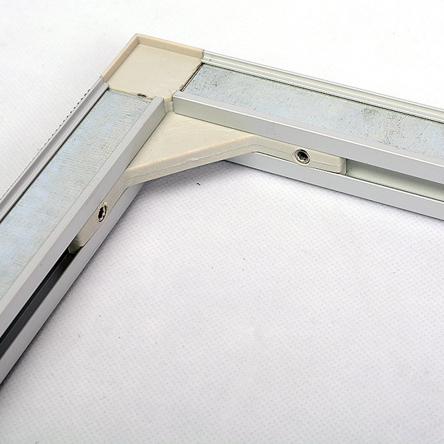 Magnetisk st&aring;upp 60x180cm. i silver