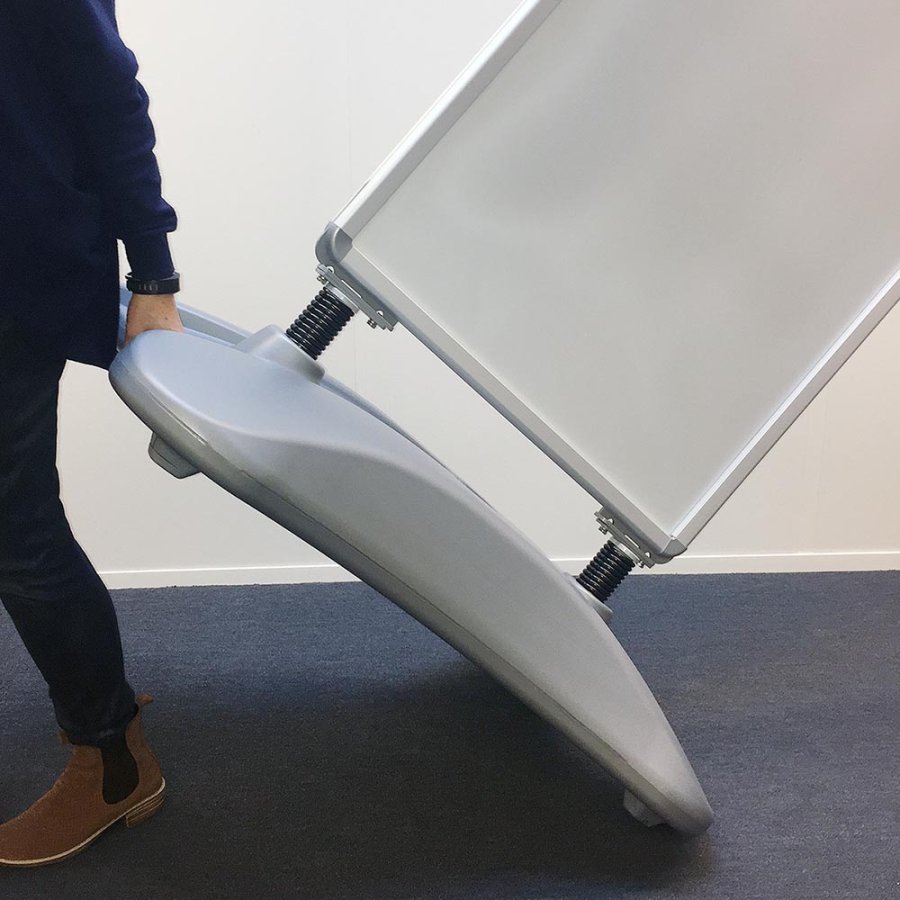 Wind-Sign Waterbase Basic Fj&auml;derst&auml;ll Gatupratare - 50x70 cm - silver