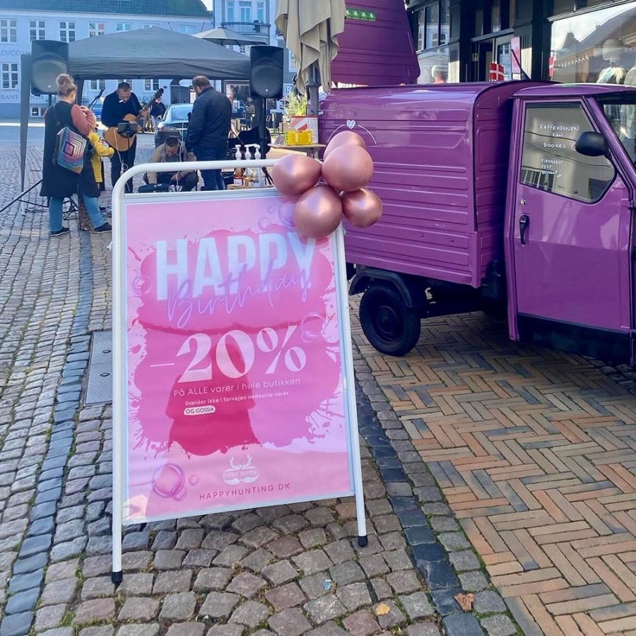 Expo Sign Standard Gatust&auml;ll - A2 - vit