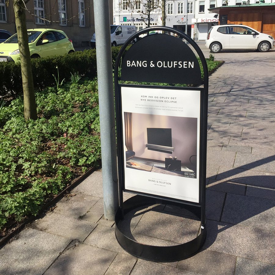 Gatupratare Gotik Circle city sign skyltst&auml;ll , A1, svart